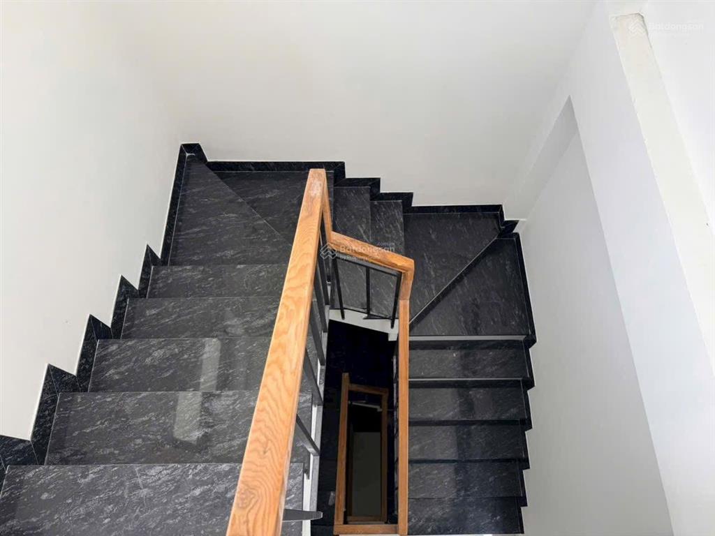 Bán nhà mới xây 100% , thạch thị thanh quận 1 , tp hcm 46.5m2 . trệt 2lầu sân thượng giá 9.5tỷ tl