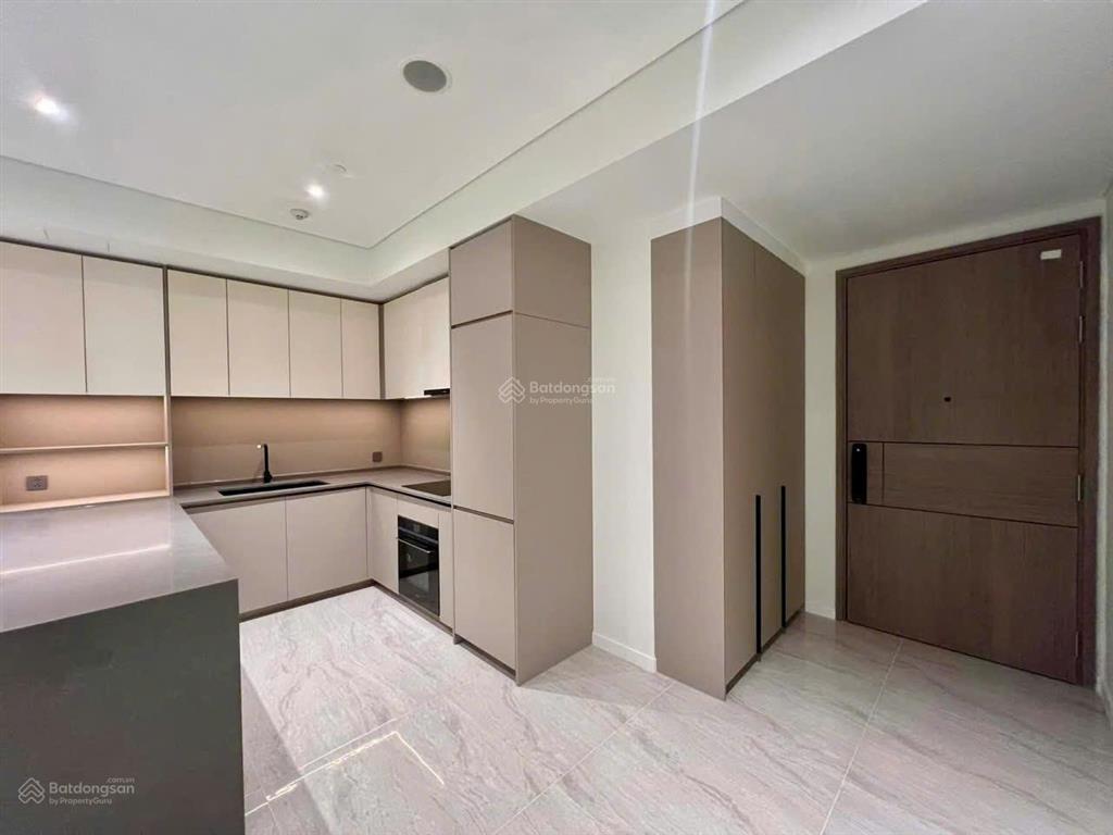 The opera metropole 2pn tầng cao view thoáng nội thất thiết kế sang trong , sáng, mịn đẹp