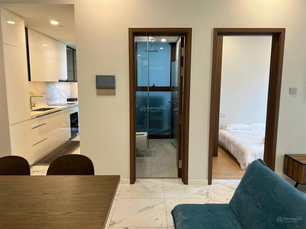 Em dung the galleria metropole cho thuê căn 2pn full nội thất, nhà trống xách va lin liền