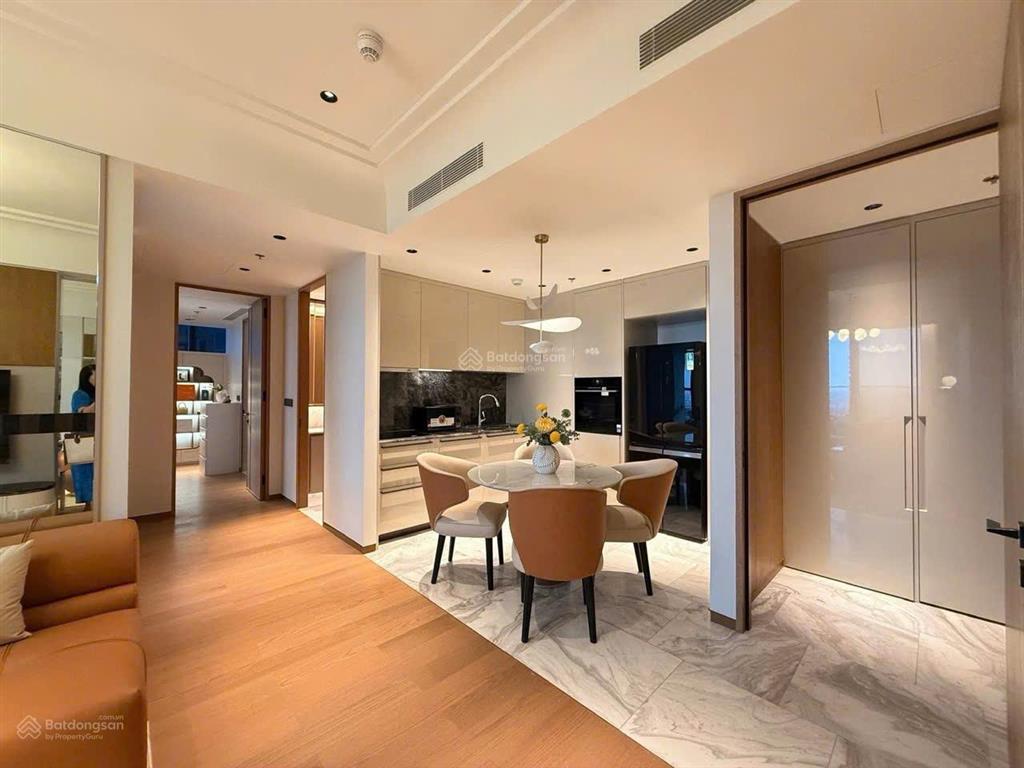 Cho thuê 3pn grand marina, dt lớn 124m2 tầng cao, view sông đắt giá