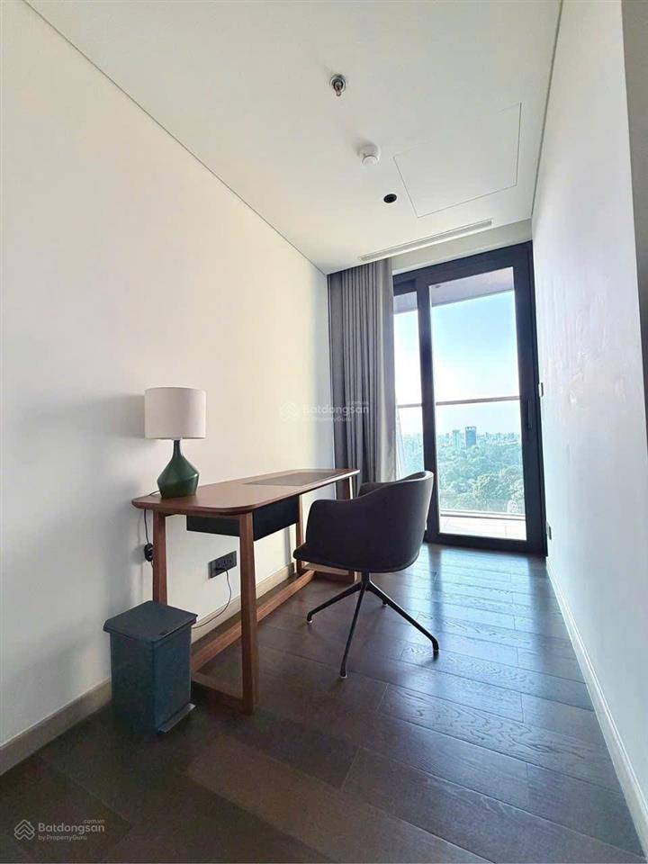 Hàng hiếm đã có sổ grand marina 2pn 117m² tòa lake, view thành phố