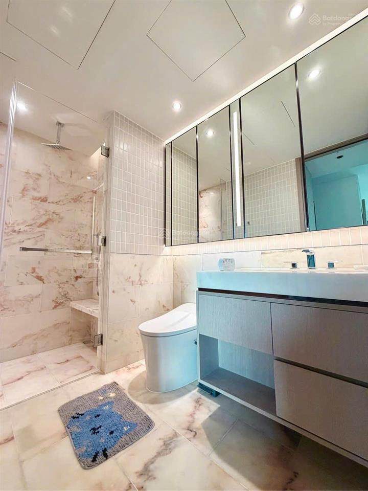 Hàng hiếm đã có sổ grand marina 2pn 117m² tòa lake, view thành phố