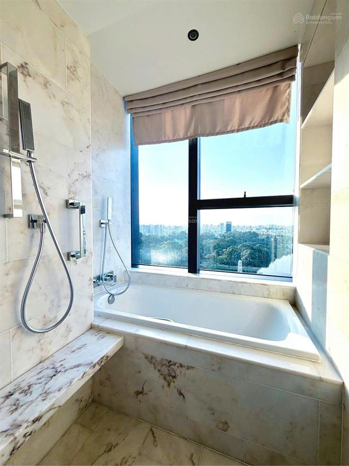 Hàng hiếm đã có sổ grand marina 2pn 117m² tòa lake, view thành phố