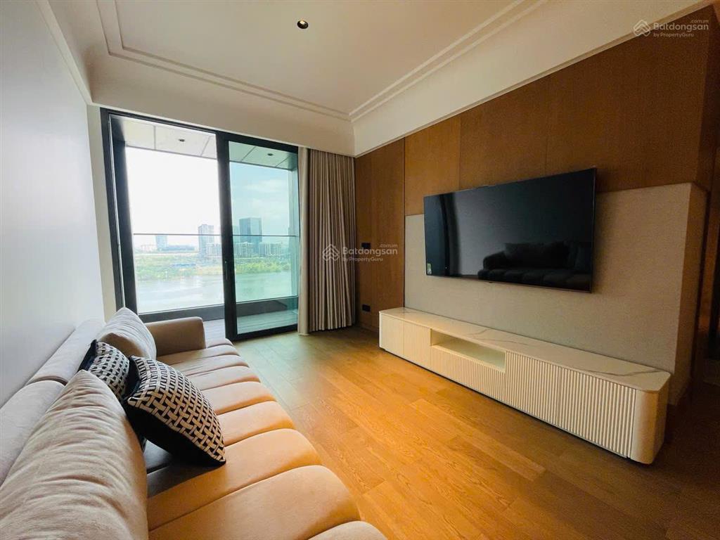 Cho thuê 2pn grand marina, dt 82m2 tòa sea view sông hàng hiếm