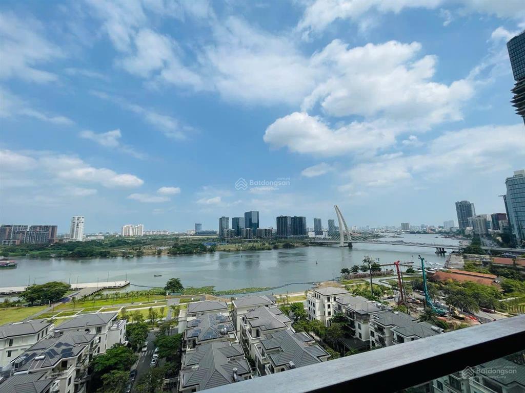 Cho thuê 2pn grand marina, dt 82m2 tòa sea view sông hàng hiếm