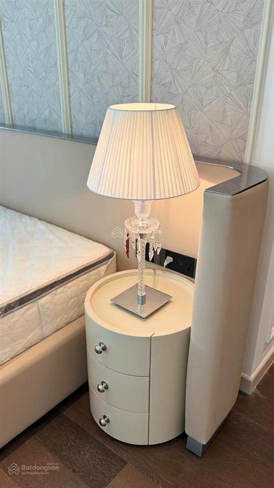 Em dung bán dualkey đã đập thông 3pn| lake tower| dt 144m2 đã có sổ