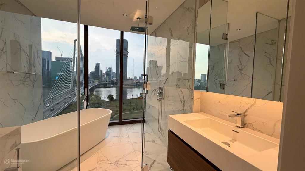 Cho thuê căn hộ hàng hiệu 4pn  170m2  130 triệu/tháng đã bao pql sở hữu đầy đủ nội thất