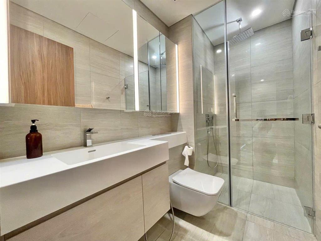 Cho thuê 1pn suất spa  the galleria dt lớn 67m2  36 triệu/tháng full nội thất