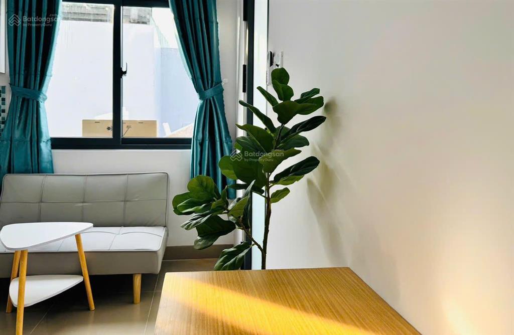 Giamr ngay 500k/th  chỉ còn 1 phòng full nội thất  cửa sổ trời  song hành  trường chinh