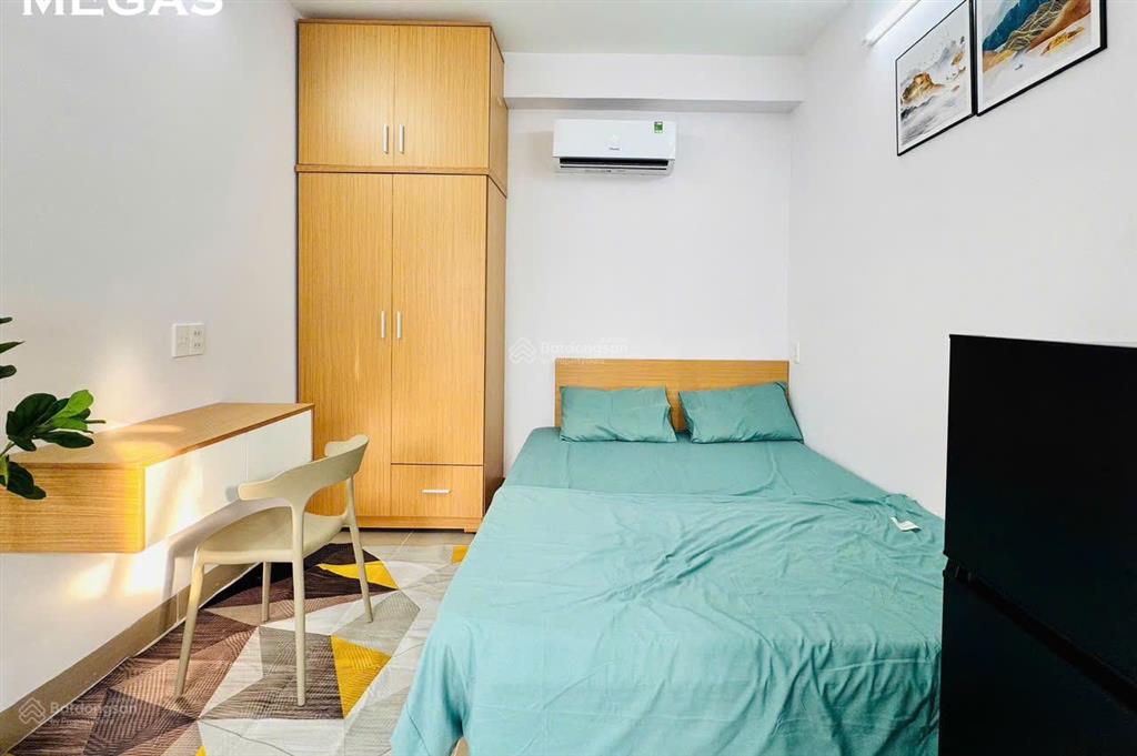 Giamr ngay 500k/th  chỉ còn 1 phòng full nội thất  cửa sổ trời  song hành  trường chinh