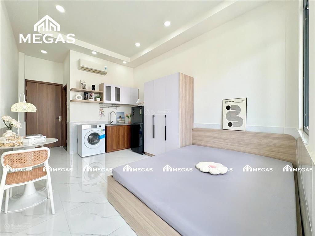 Trống sẵn căn hộ full nội thất ban công riêng ngay nguyễn ảnh thủ  tô ký  cvpm