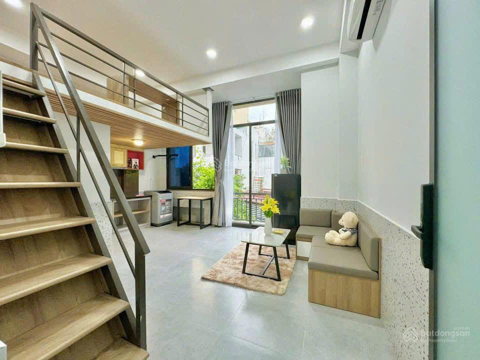 Trống sẵn 1 phòng ban công lớn full nội thất ngay trường chinh  phan văn hớn