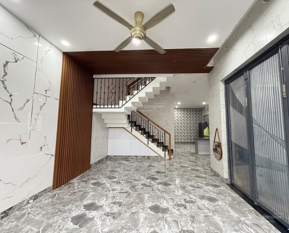 Bán nhà 2 tầng ngang hiếm 7m, oto ngủ trong nhà, dt 140m2, khu cầu xây 2, tân phú chỉ 9.x tỷ