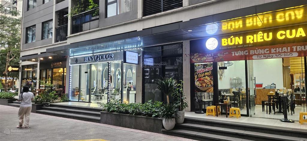 Chỉ 8,9 tỷ sở hữu shop chân đế cửa sảnh dòng tiền 40tr/tháng