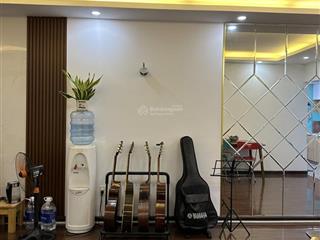 Bán gấp căn hộ 2 phòng ngủ, 69m2 view quận 1, landmark 81