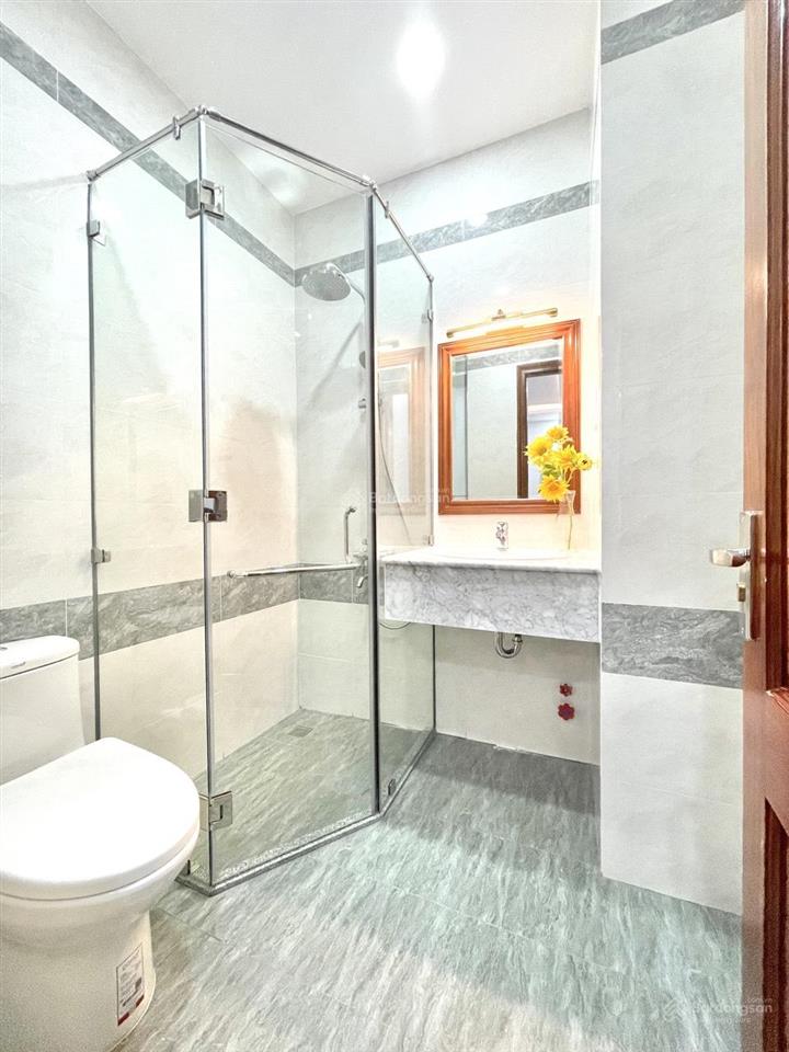 Căn hộ mới xây đẹp thoáng ngay hoàng sa tân bình