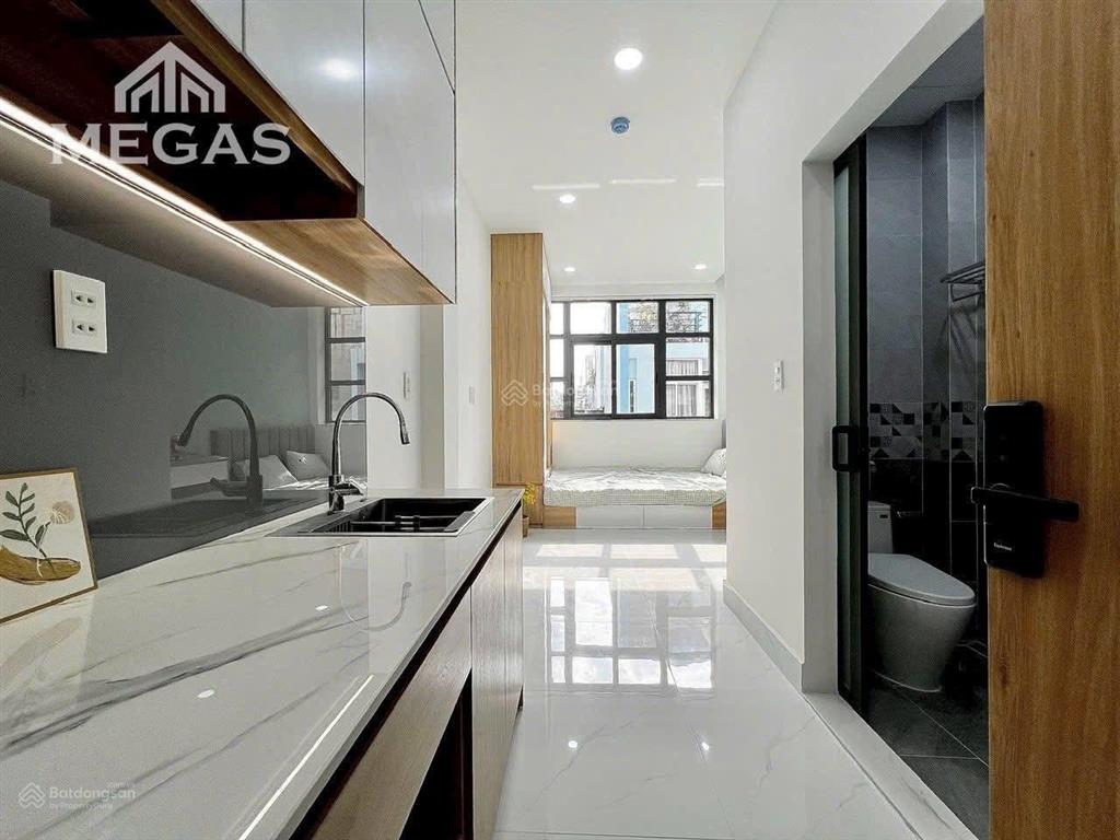 Phòng đẹp đón nắng gần sân golf tân sơn nhất tân bình
