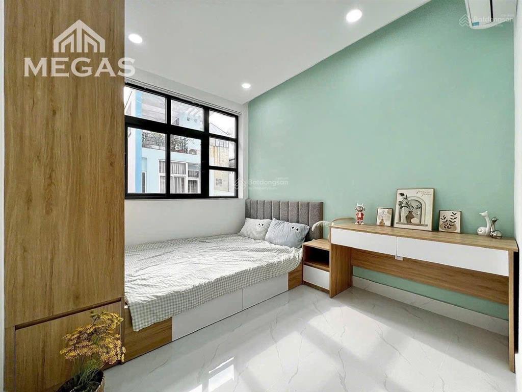 Phòng đẹp đón nắng gần sân golf tân sơn nhất tân bình