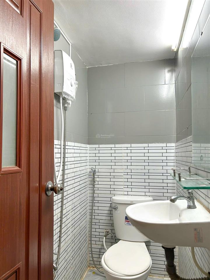 Phòng thoáng, đẹp an ninh ngay cầu tham lương tân bình