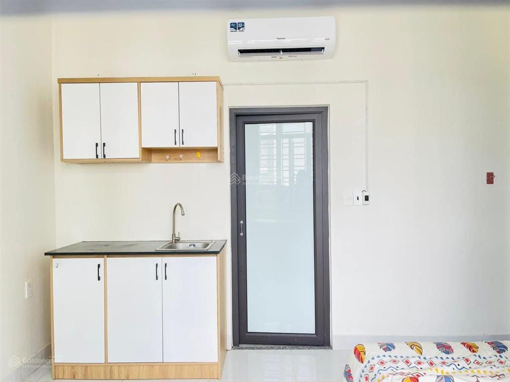 Phòng đẹp thoáng ngay độc lập gần cao đẳng công thương