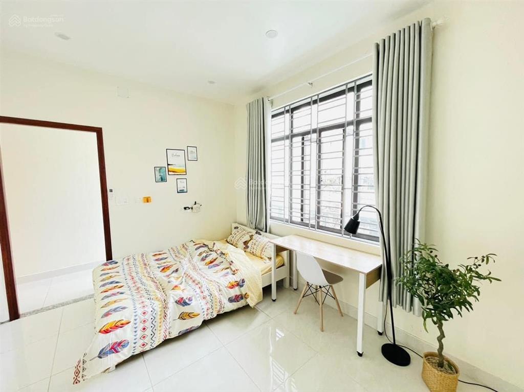 Phòng đẹp thoáng ngay độc lập gần cao đẳng công thương