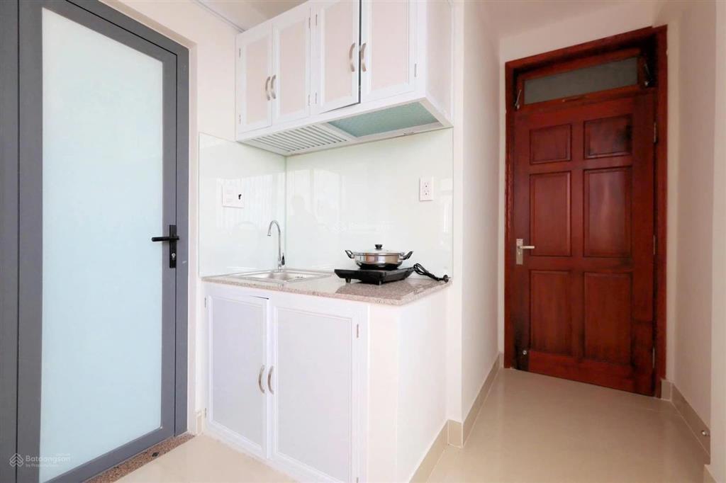Phòng đón nắng, tiện nghi gần đại học văn lang cs3