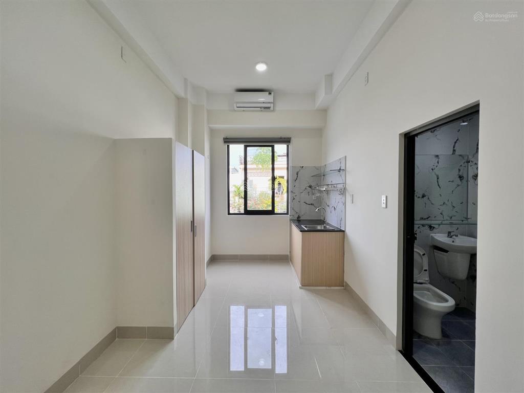 Phòng mới xây thoáng, an ninh ngay bùi đình túy