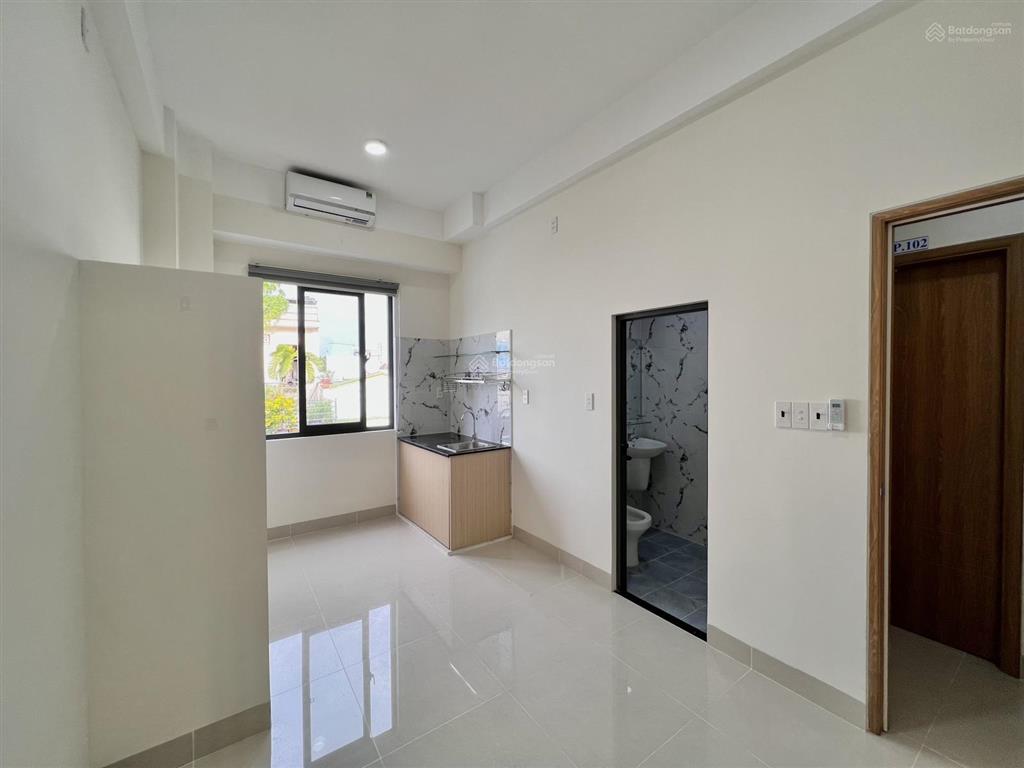 Phòng mới xây thoáng, an ninh ngay bùi đình túy