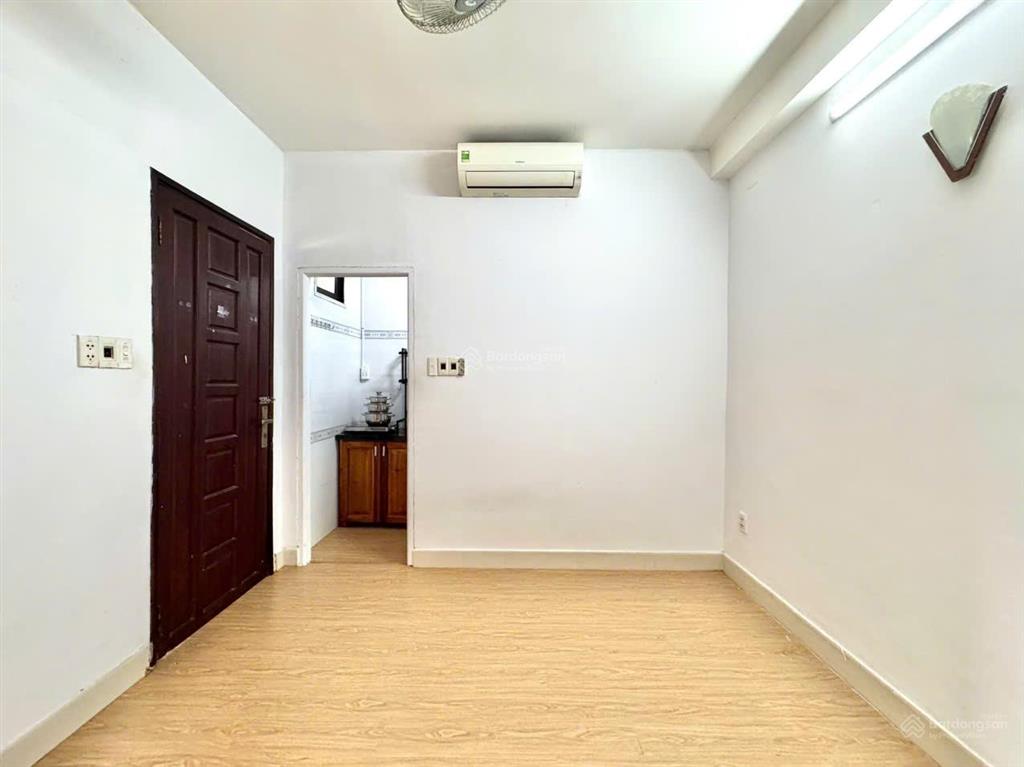Phòng tách bếp thoáng, an ninh gần cồng viên văn hóa gò vấp