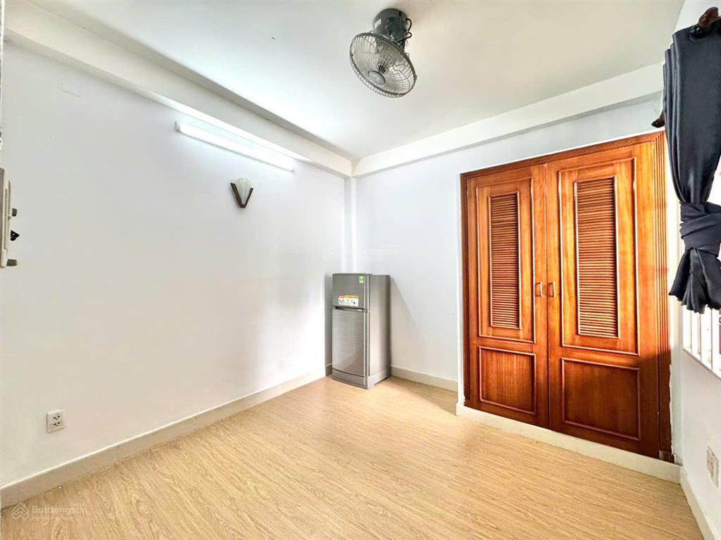 Phòng tách bếp thoáng, an ninh gần cồng viên văn hóa gò vấp