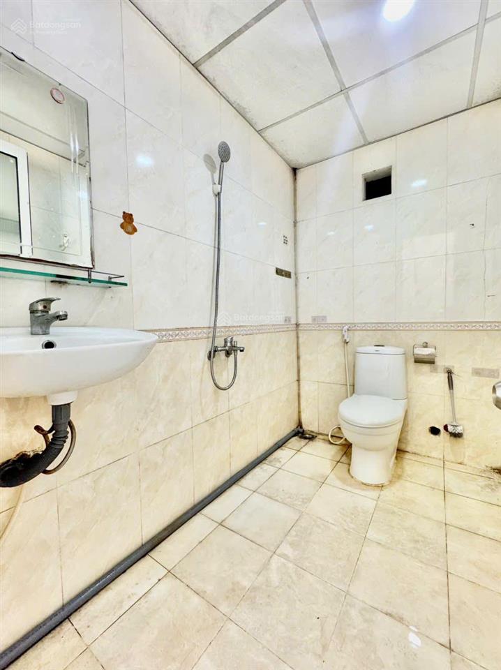 Căn hộ 2 phòng ngủ ban công ngay cầu tham lương tân bình