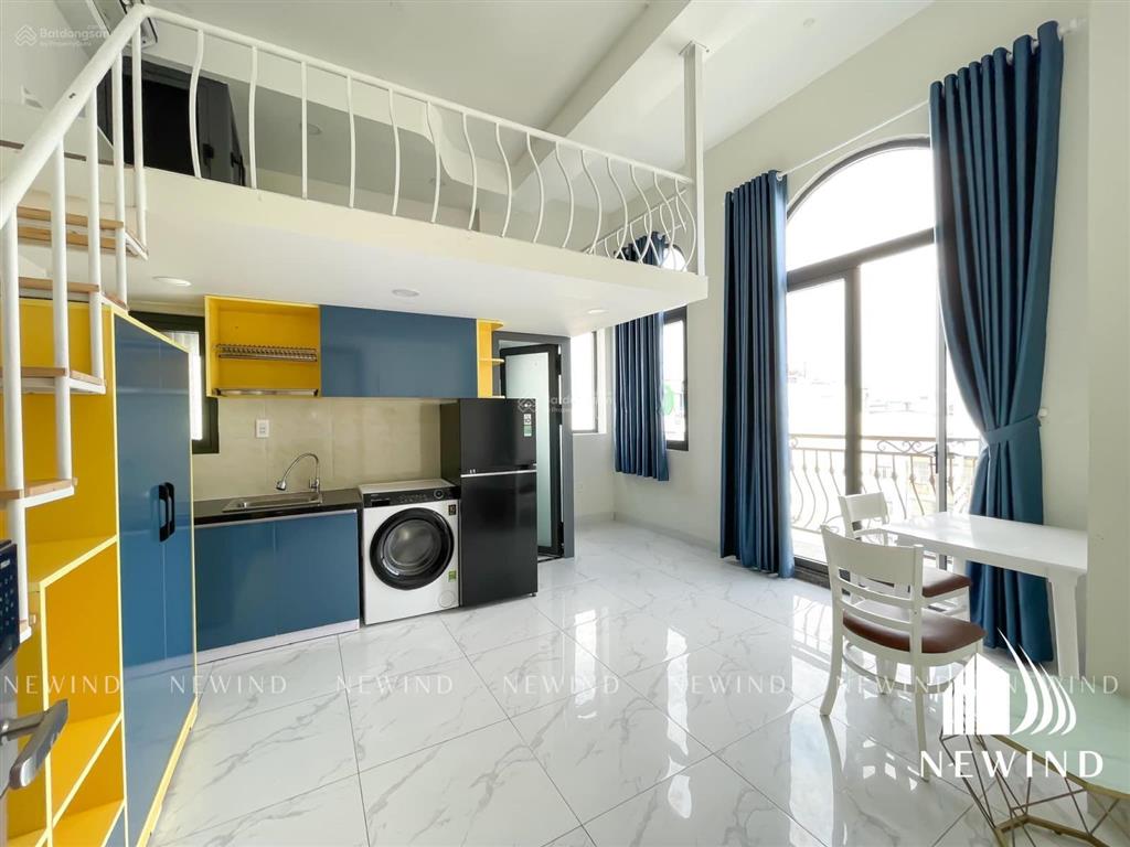 Căn hộ duplex ban công siêu thoáng gần đại học bách khoa