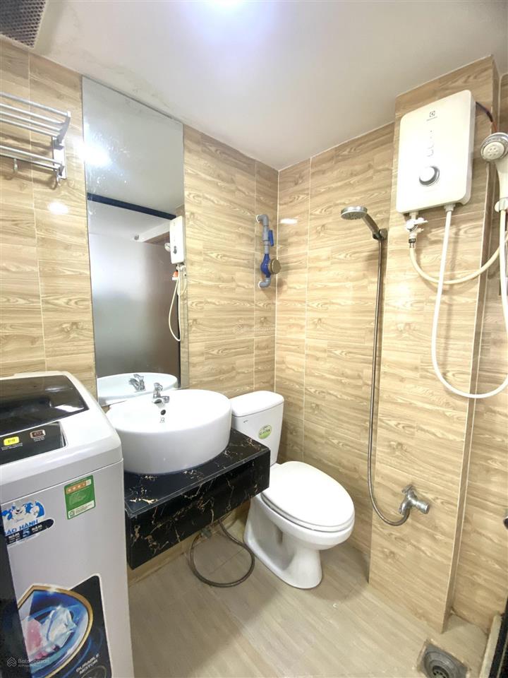 Phòng ban công máy giặt riêng gần đại học sư phạm q5
