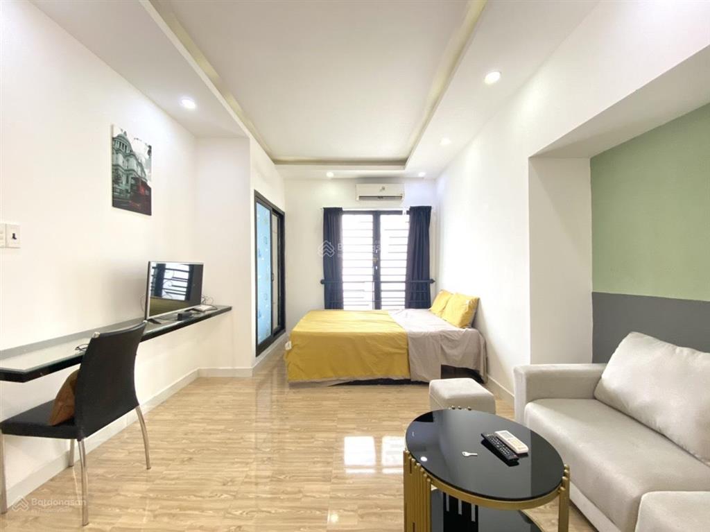 Phòng đẹp máy giặt riêng đón nắng gần chợ bàn cờ q3