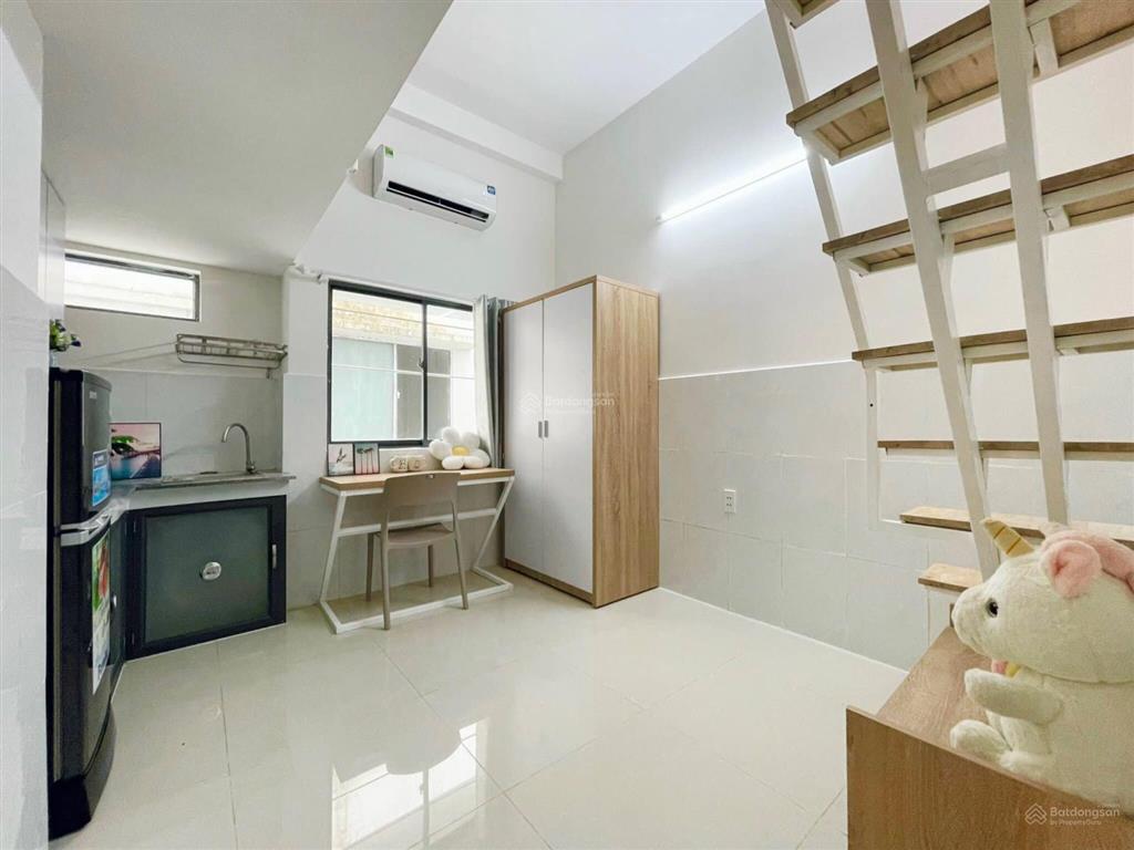 Phòng gác lửng mới xây thoáng gần bệnh viện hoàn mỹ