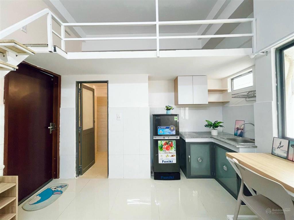 Phòng gác lửng mới xây thoáng gần bệnh viện hoàn mỹ