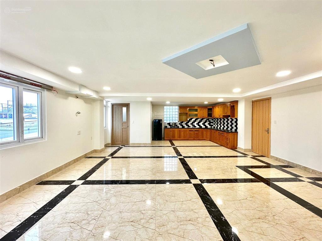 Phòng siêu rộng 50m2 đón nắng cao cấp gần bến xe quận 8