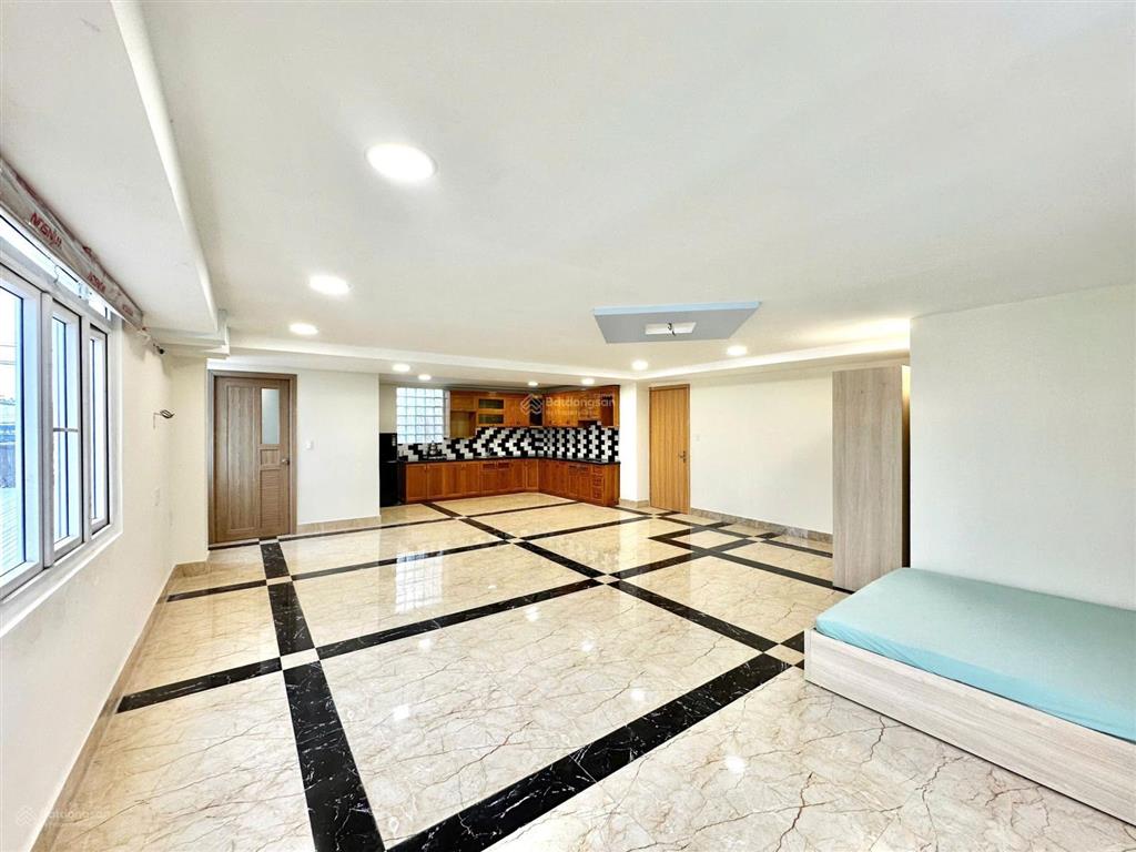 Phòng siêu rộng 50m2 đón nắng cao cấp gần bến xe quận 8