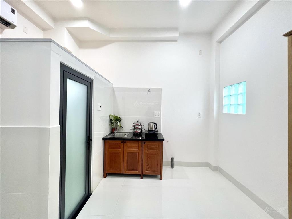 Phòng mới toanh, an ninh gần đại học văn hiến tân phú