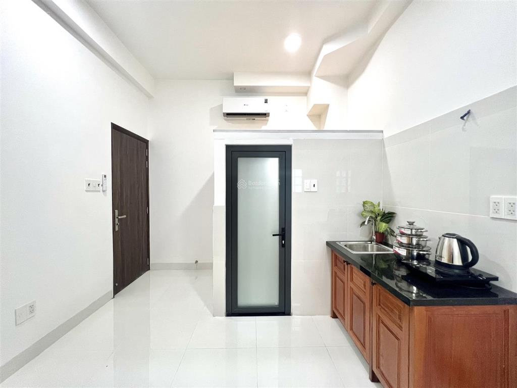 Phòng mới toanh, an ninh gần đại học văn hiến tân phú