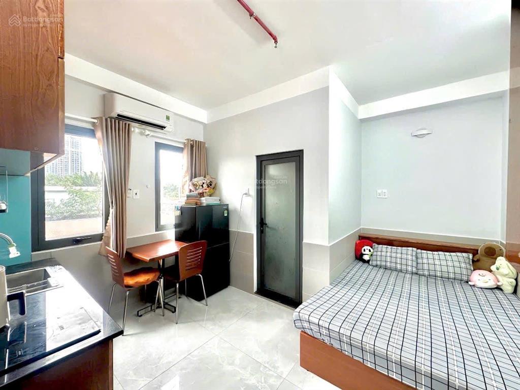 Phòng xinh thoáng full nội thất gần coopmart huỳnh tấn phát q7