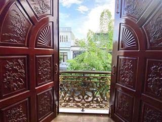 Siêu phẩm biệt thự , sát bờ biển nguyễt tất thành.!!!!!!!!