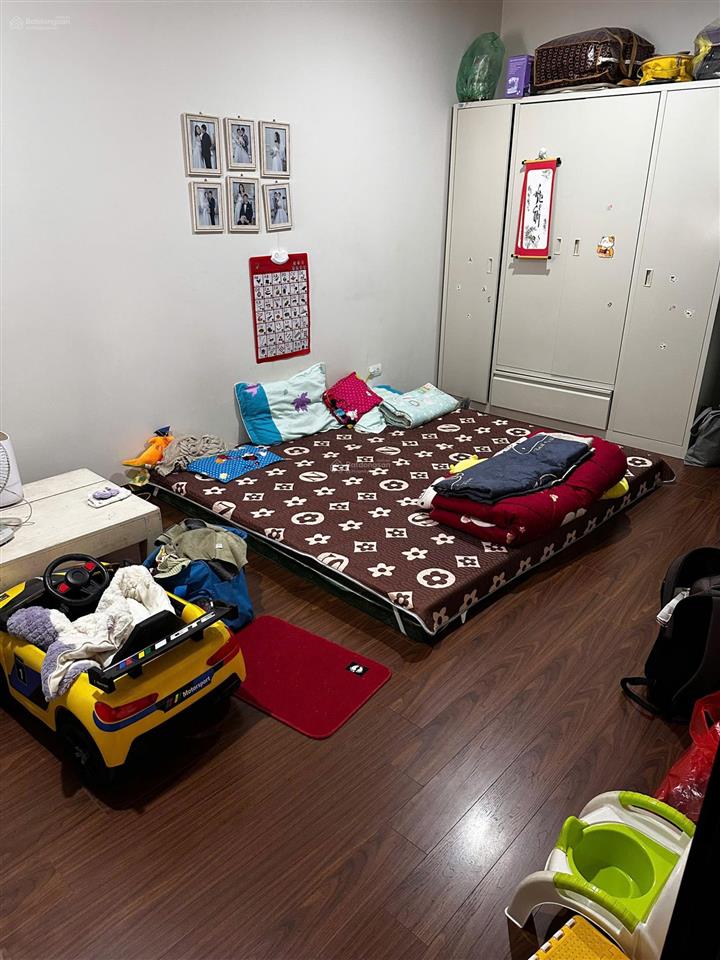 Bán căn hộ tầng trung hanoi homeland thượng thanh,dt59m2, 2ngủ,2vs, sđcc. giá 4,9 tỷ.  0972 858 ***