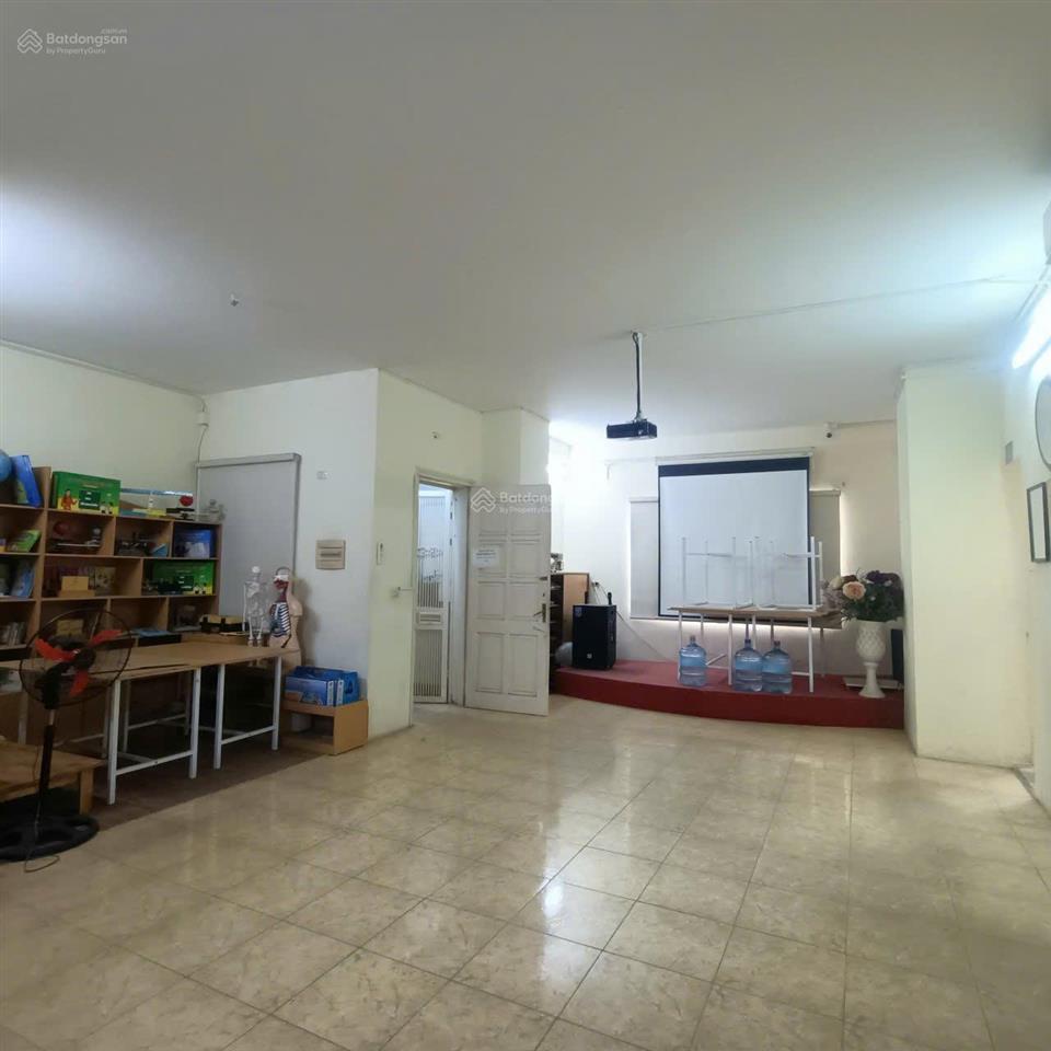 Bán căn góc 3 mặt thoáng tầng thấp, 4 phòng ngủ, dt 157m2 toà nhà a5 kđt đại kim, hoàng mai. 8,4 tỷ