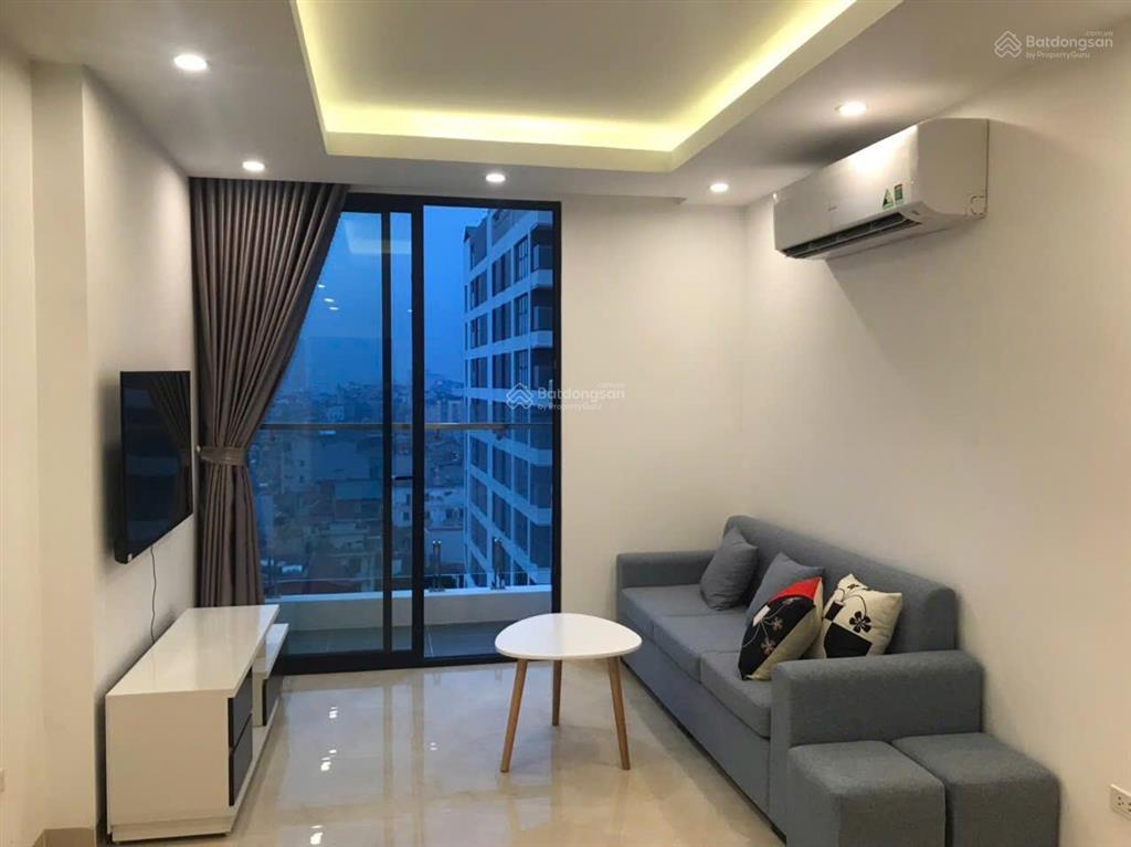 Bán căn hộ tầng trung dt 76m2,2 ngủ bàn giao full nt tại center point 110 cầu giấy. sđcc, giá 8,2tỷ