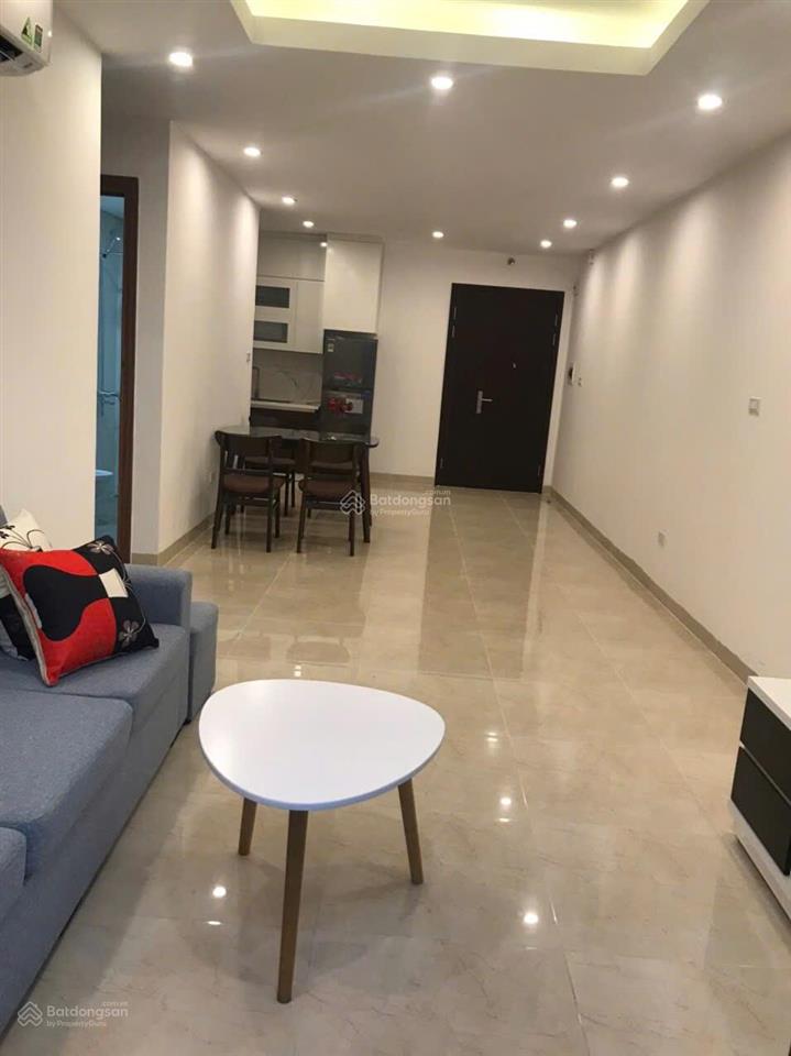 Bán căn hộ tầng trung dt 76m2,2 ngủ bàn giao full nt tại center point 110 cầu giấy. sđcc, giá 8,2tỷ