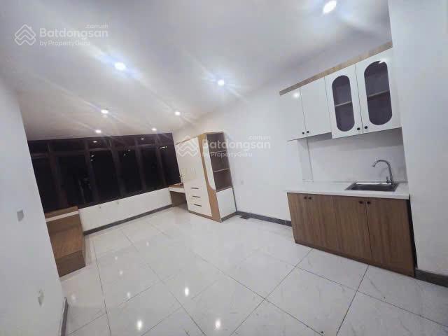 Bán chdv tại 192 đường kim giang, định công, dt 66m2, 7 tầng, 21 phòng ngủ khép kín, dòng tiền tốt