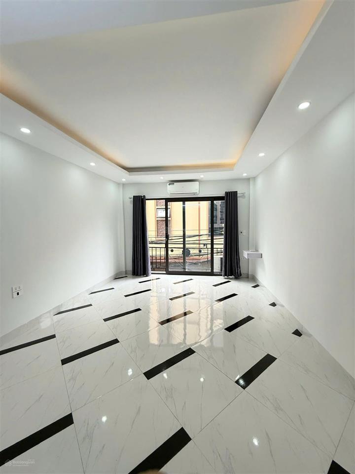 Bán nhà la nội, dương nội, ôtô đỗ cửa, dt33m2/35m2, 5 tầng, 3 ngủ, nội thất đầy đủ,  0972 858 ***.