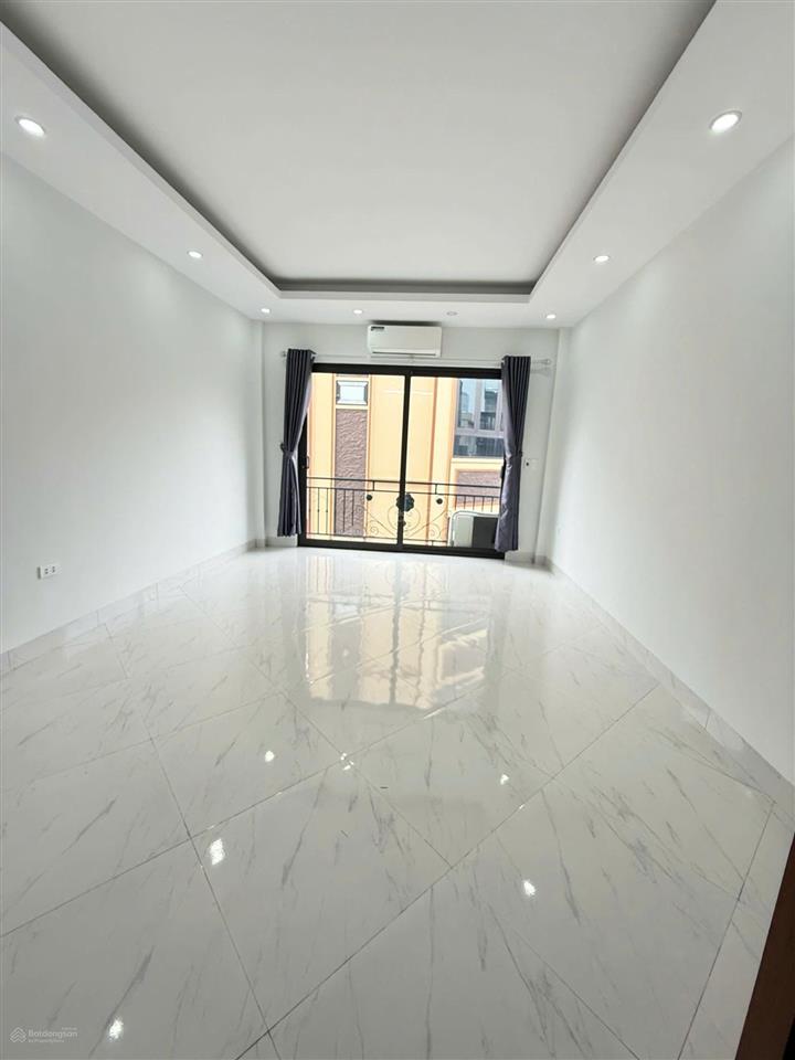 Bán nhà la nội, dương nội, ôtô đỗ cửa, dt33m2/35m2, 5 tầng, 3 ngủ, nội thất đầy đủ,  0972 858 ***.