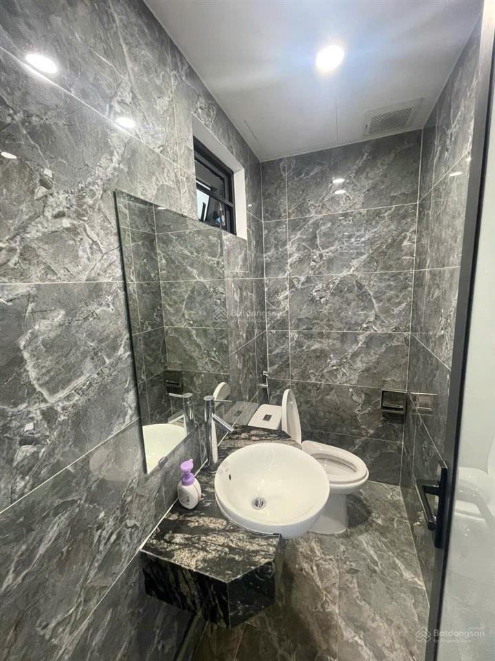 Bán nhà 2 mặt thoáng view hồ linh quang, dt44m2, 6 tầng, có thang máy, kinh doanh đỉnh, giá 25 tỷ.